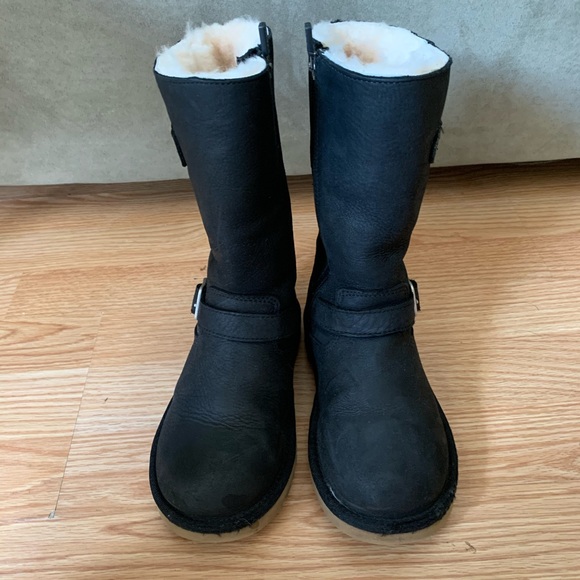 Ugg | Kensington Shearling Boots | Girls 13 - Picture 3 of 10